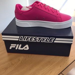 Brand New FILA sneakers (Pink)